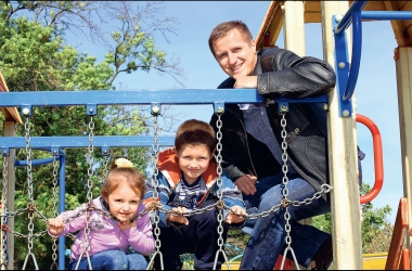 Как живется отцам-одиночкам?