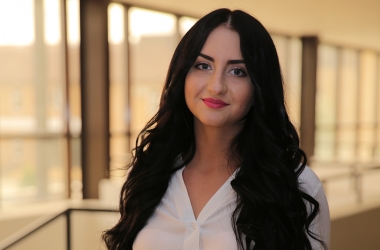 Холостяк 6: знакомьтесь с первой участницей нового сезона (фото)