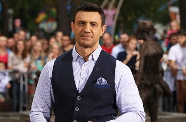 "МастерШеф 5": Николай Тищенко приготовил фаршированного голубя с ежевично-можжевеловым соусом (видео)