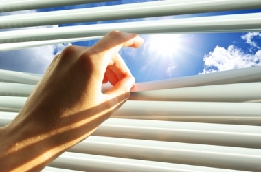 Рятуємося від спеки – вішаємо жалюзі!