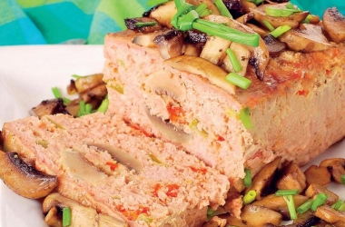 Рецепт дня: мясной хлеб с грибами