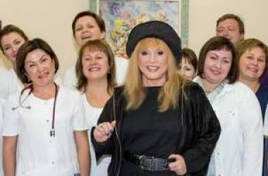 Как Алла Пугачева в клинику за детьми ходила: новые подробности (фото)