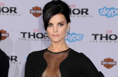 Звезда фильма &lsquo;Тор 2&rsquo; пришла на премьеру без нижнего белья (фото)