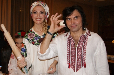 Різдво 2015: українські зірки готуються до конкурсу на найкращу кутю