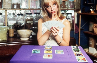 Простые и правдивые гадания на Старый Новый год 13 января на суженого, замужество и любовь