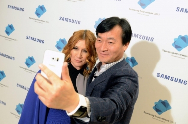 Флагманські смартфони Samsung Galaxy S6 та Galaxy S6 вже в Україні