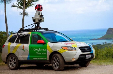 Google-мобіль у Києві зіткнувся з трамваєм