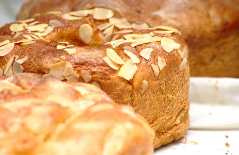 Медовый кулич с цукатами