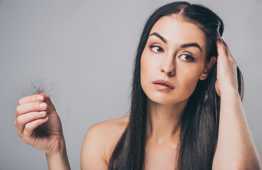 Випадіння волосся у жінок