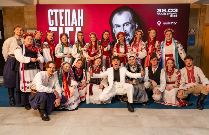 Тисячі людей і аншлаг у Палаці спорту