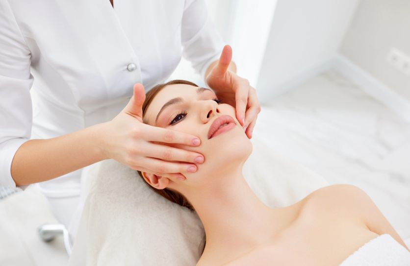 Буккальный массаж лица