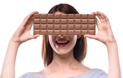 Как шоколадная диета помогает получить плоский живот
