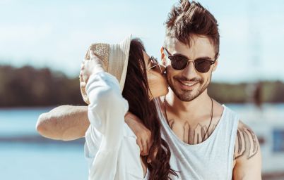 пара поцелуй