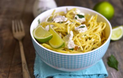 спагетти с курицей и кокосовым молоком