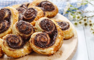 Ушки из слоеного теста с корицей