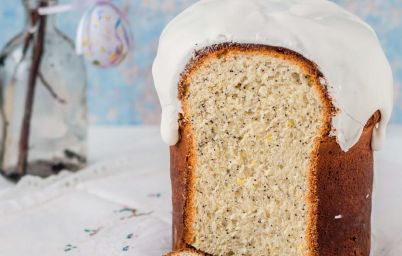 Кулич с маком, цедрой лимона и королевской глазурью
