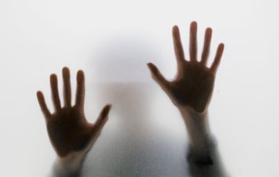 Что нельзя трогать руками