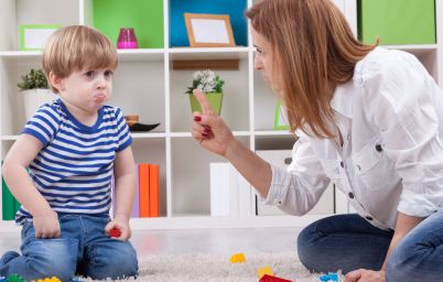 Как справиться с детской агрессией и истериками