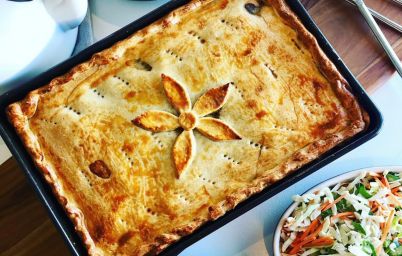 Пиріг з картоплею та м'ясом у духовці