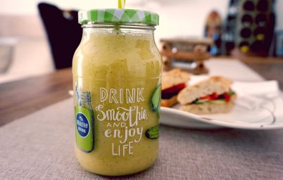 смузи из авокадо и яблока