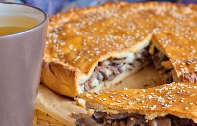 Постный грибной пирог