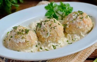 Рыбные кнели с перцем