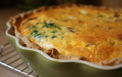 Закусочный луковый пирог с сыром