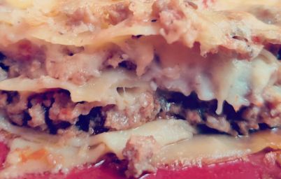 Лазанья болоньезе с соусом бешамель