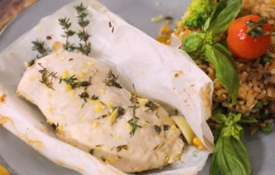 Куриная грудка в конверте, запеченная с овощами