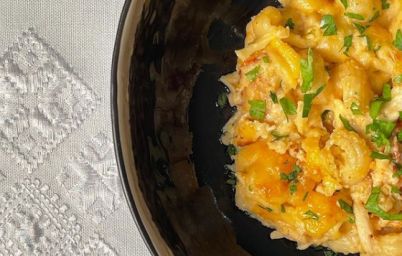 Острая паста с сыром и курицей