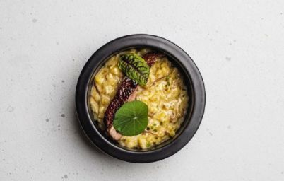 Картофельное ризотто с нори, тунцом и жареной уткой