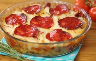 Запеканка с салями и моцареллой