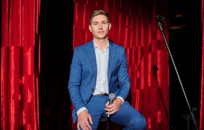 Співають всі