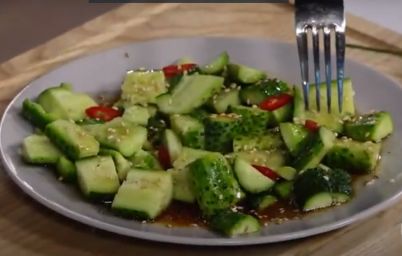 Салат Битые огурцы