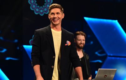 Співають всі