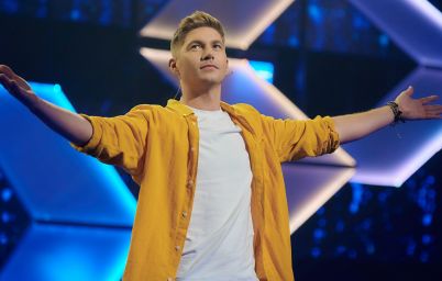 Співають всі