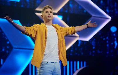 Співають всі