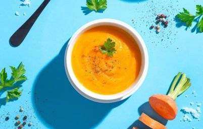 Морковный крем-суп с имбирем и копчеными колбасками