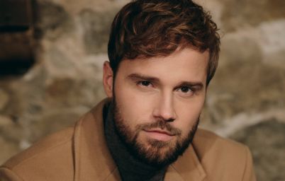 Холостяк Алекс Топольський