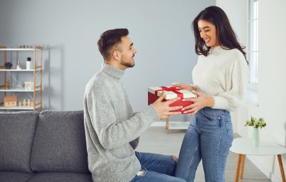 Що подарувати коханому