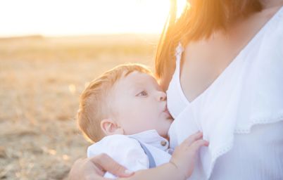 Можно ли загорать при грудном вскармливании