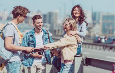 Если у мужа на первом месте друзья