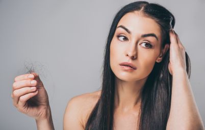 Випадіння волосся у жінок