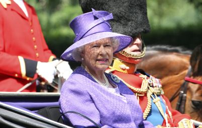 Королева Елизавета II