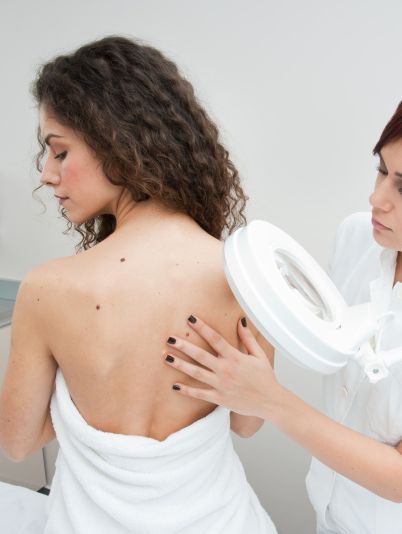 3 причины обратить внимание на красные точки на теле