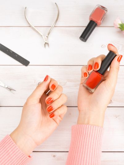 Как укрепить ногти весной