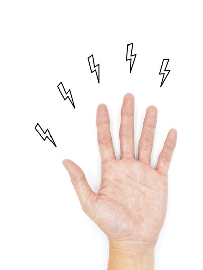 Почему немеют руки и что с этим делать