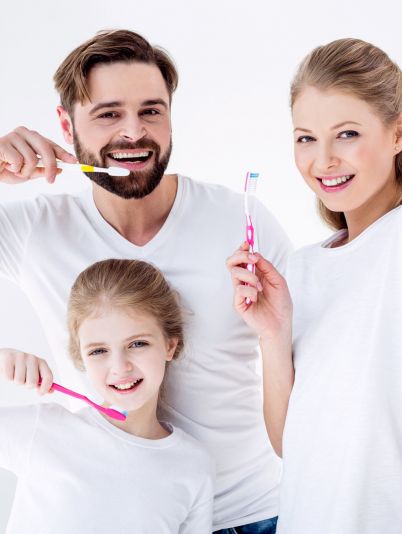 4 оригинальных способа сделать зубы белоснежными