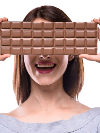 Как шоколадная диета помогает получить плоский живот