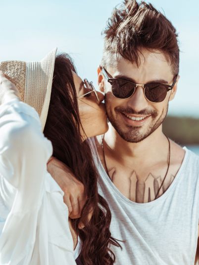 пара поцелуй